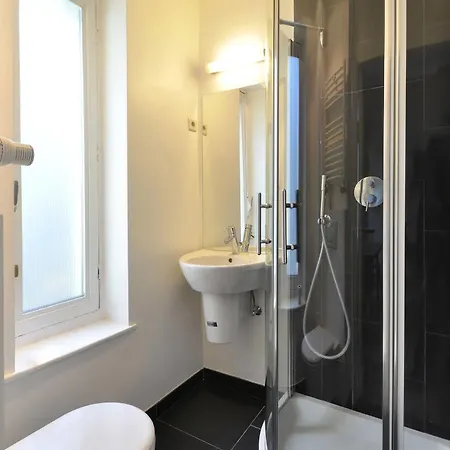 Be And Be Sablon 5 Apartment